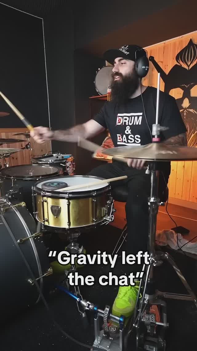 GRAVITY LEFT THE CHAT