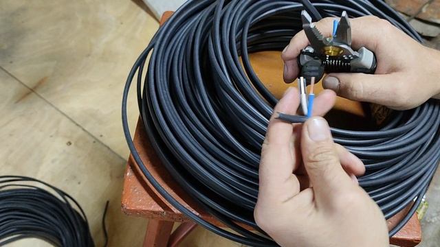 Недорогой и простой стриппер с ВБ, для зачистки проводов