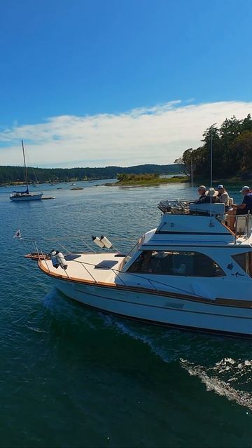 🌊 Остров Лопес – Вход в канал Fisherman Bay | DJI Avata FPV 🚁Следуем за рыбацким судном, которое