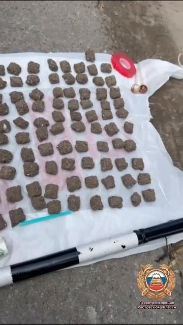 в Азовском районе автоинспекторами задержаны перевозчики психотропов в крупном размере