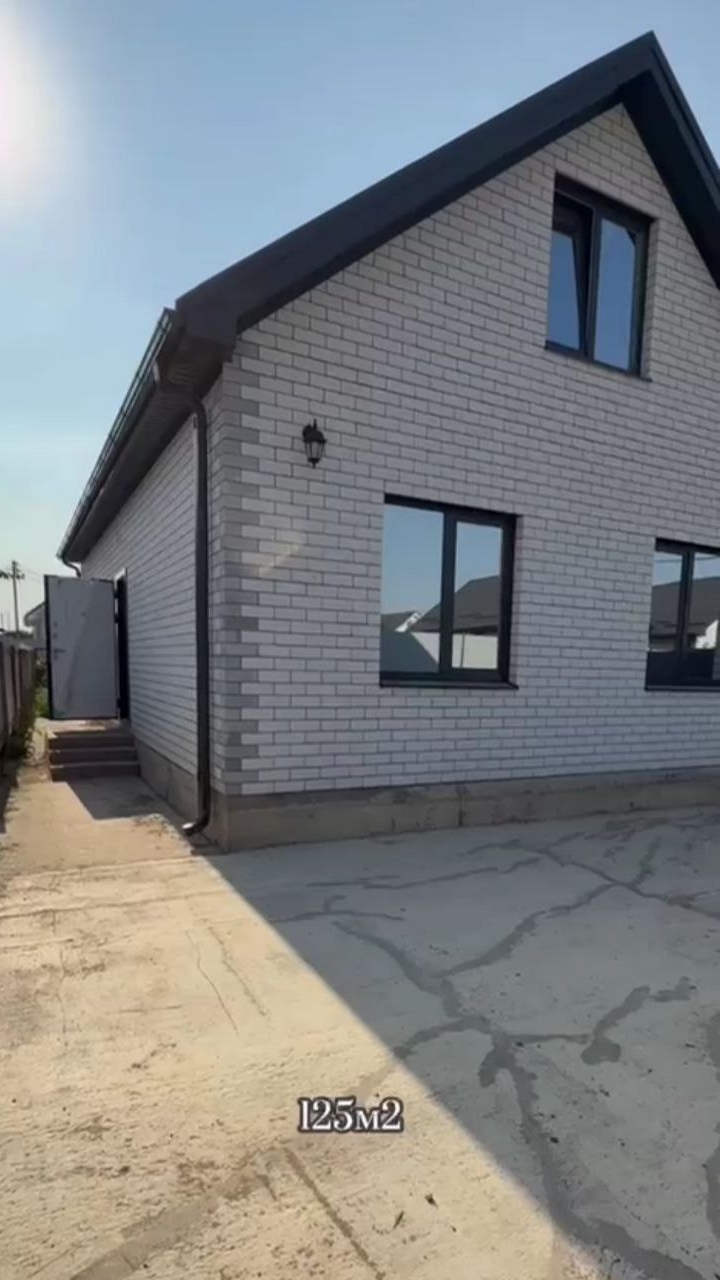 Дом 125 м² 2 комнаты на участке 4 сот. г. Краснодар  пос. Бepёзoвый