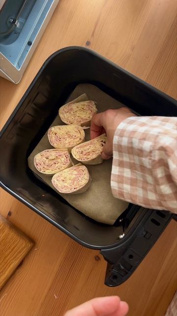 Рулетики из лаваша