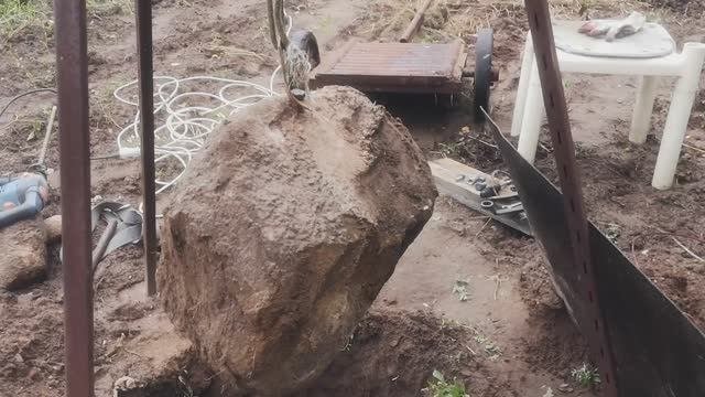 Достаём камень