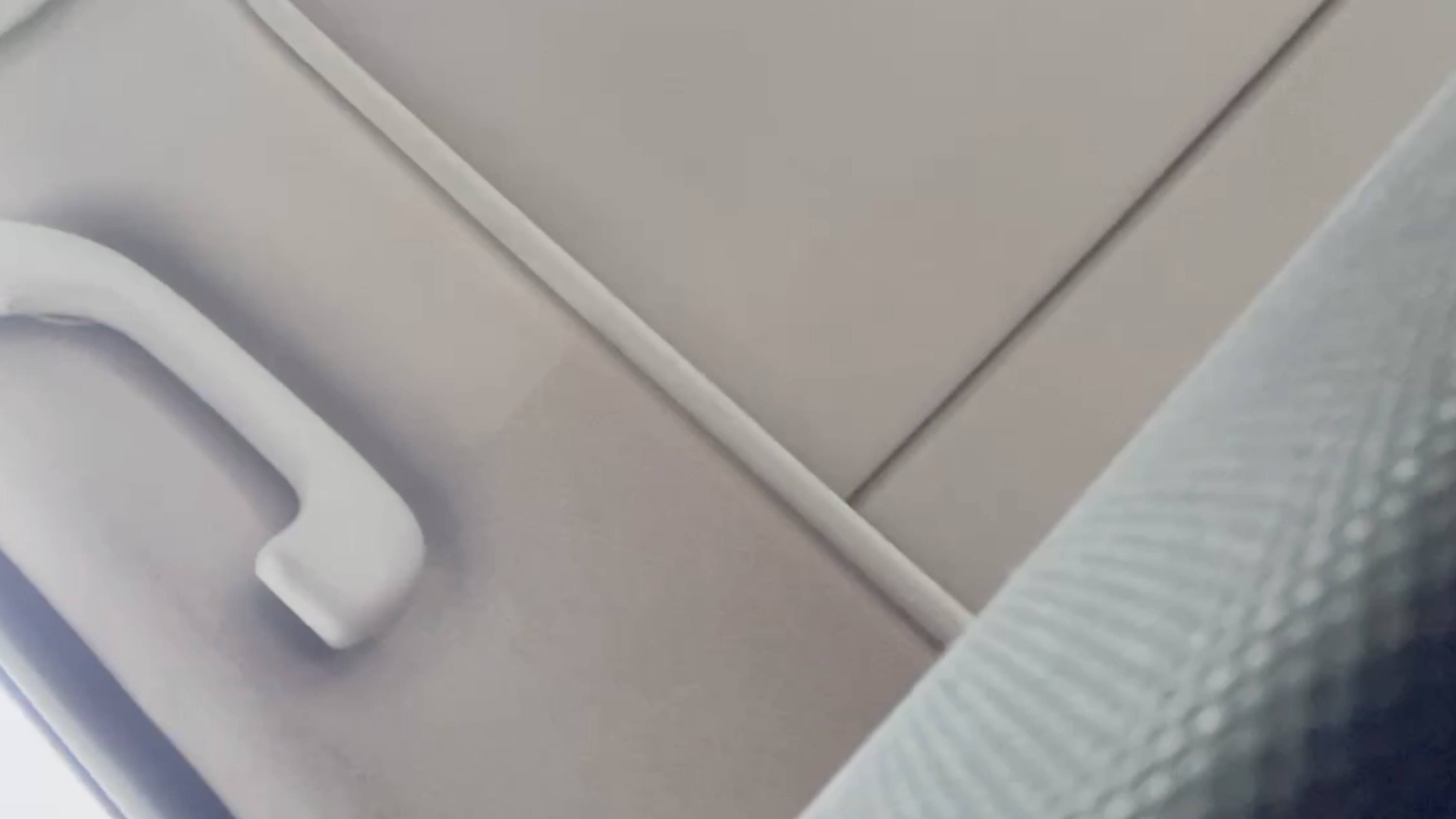 Химчистка сидений и потолка в машине (видео)