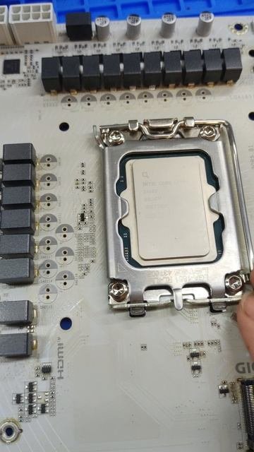 Intel Core Ultra 5 245KF - муляж с озона. Будьте внимательны! #lga1851 #intel #ремонтматеринскихплат