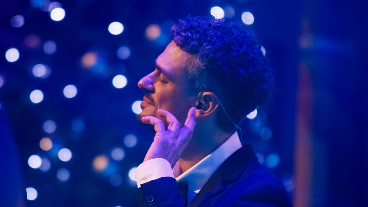 "5 звёзд" А.Запецкий (муз.А.Добронравов; сл.С. Осиашвили)