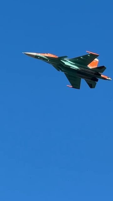 Су-34Э красивый самолёт