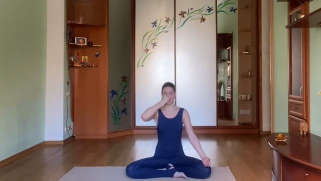 Как успокоиться и собраться за 3 минуты? Нади Шодхана.