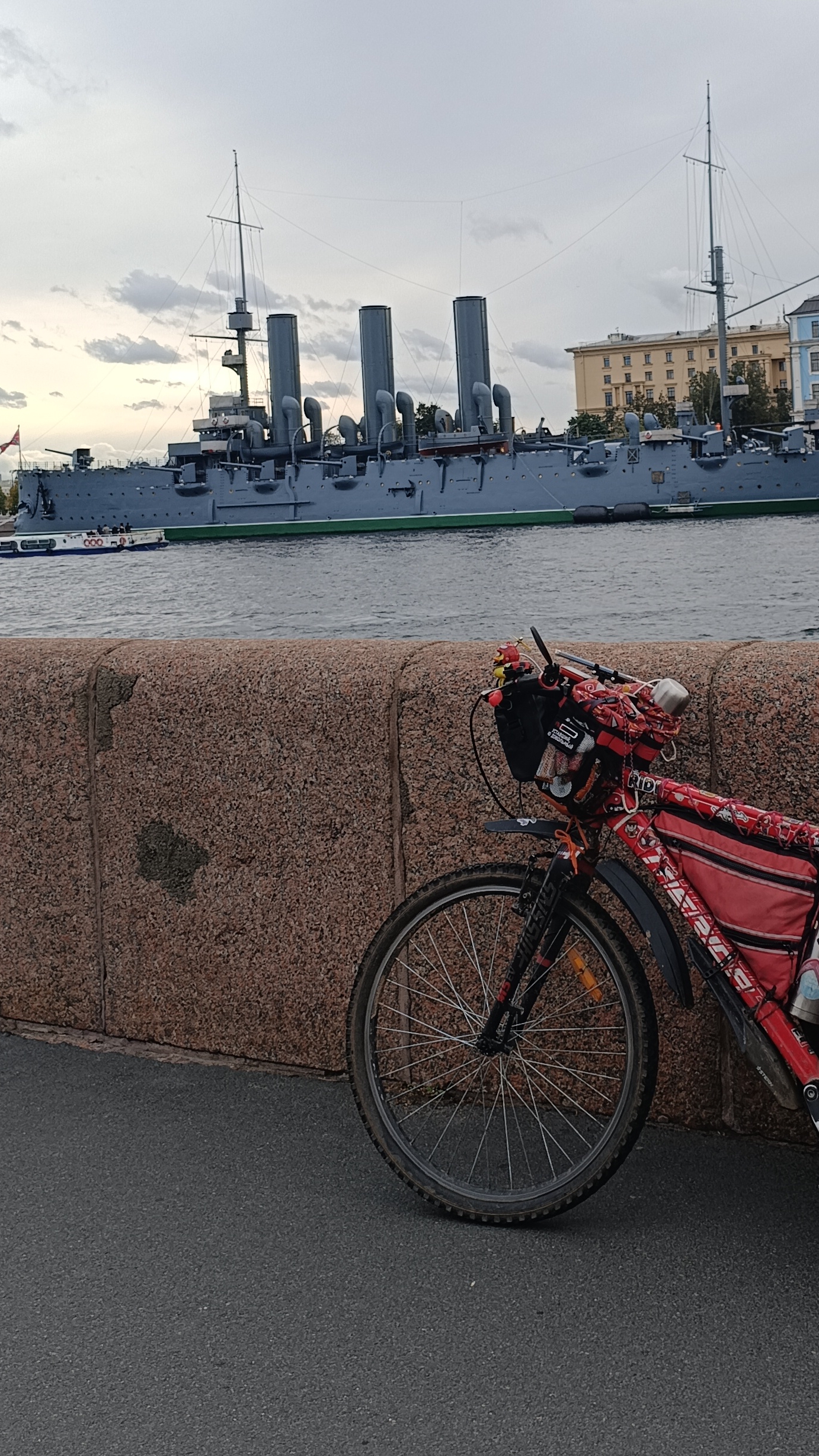 привет из Питера,история в кружочках 🌀