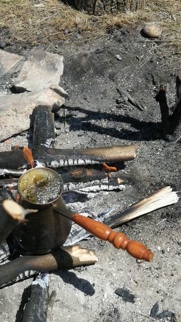 Чай на природе, чай из чабрец очень полезный и вкусный
