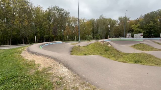 Красивое оформление клумбы