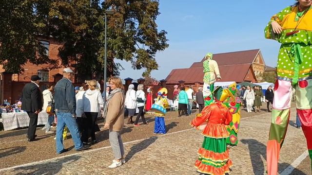 Скоморохи на празднике в селе Николо- Березовка.  Нам всего лишь 475 годочков!!!