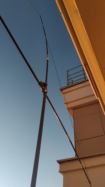 Балконная многодиапазонная антенна КВАДРАТ