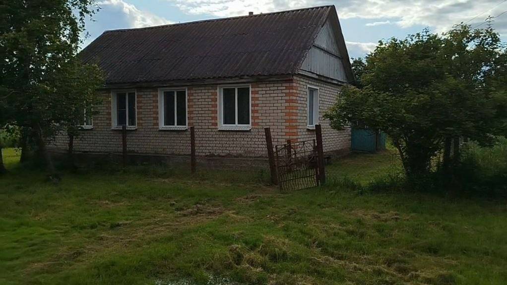 Уй 50м², Ери 30 соток. 350.000 руб.  4.200 $     Кирпич, Кул, Чорва. Новосокольнический р-н д. Демя