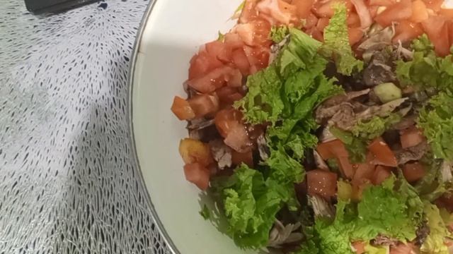 Куры-мутанты! Шарлотка! Пюре из щавеля и яблок😋