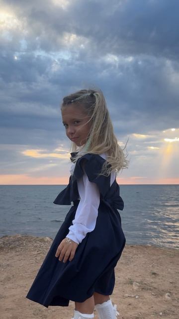 Выбрала школьную форму