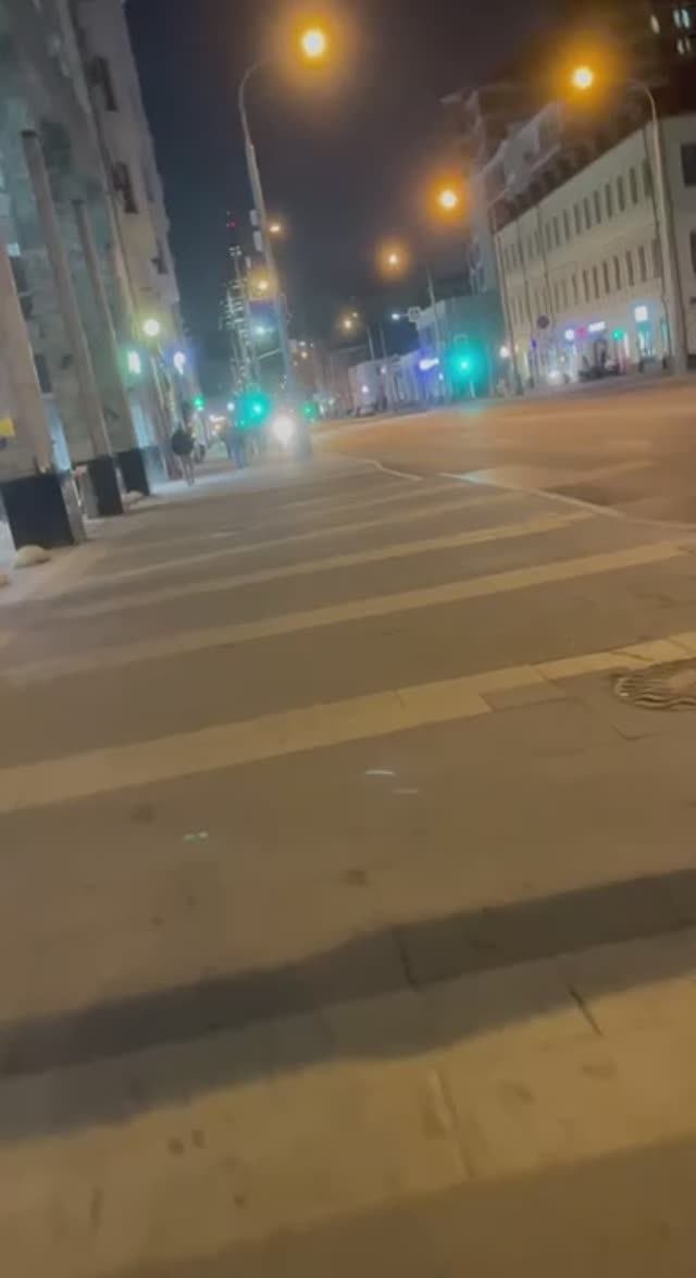 Москва ночью.