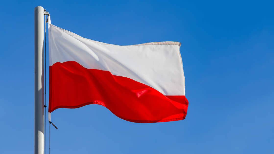 Польша снова открыла границу с Белоруссией и начала пропускать транспорт