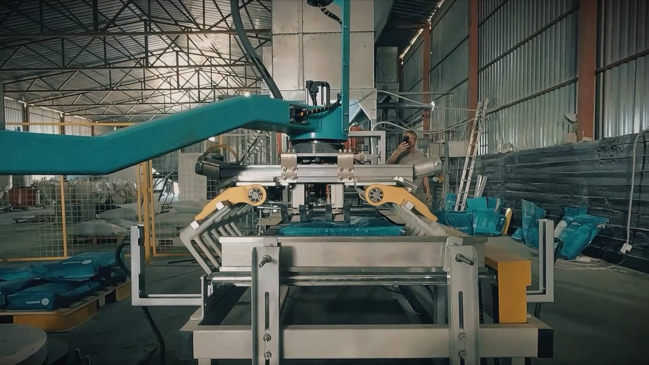 От распаковки до полностью автономной работы робота-манипулятора!