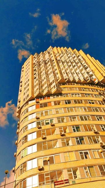 Шагаю по Москве