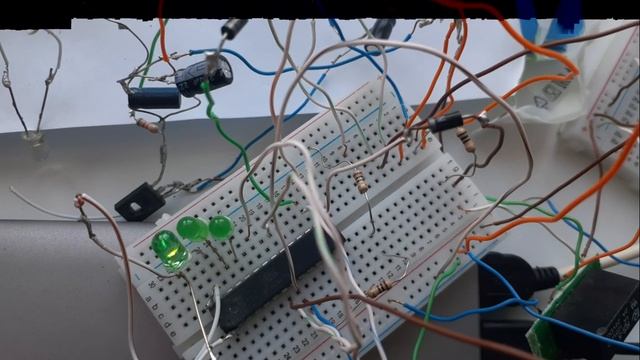 Мультивибратор и счётный триггер + atmega88 (вместо логики)