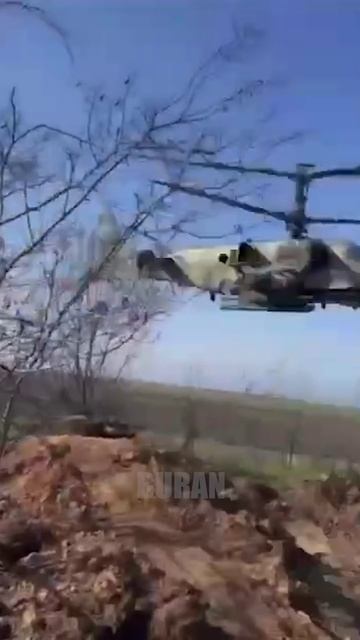 🇷🇺Вертолёты Ка-52М и Ми-28НМ летят по своим важным делам