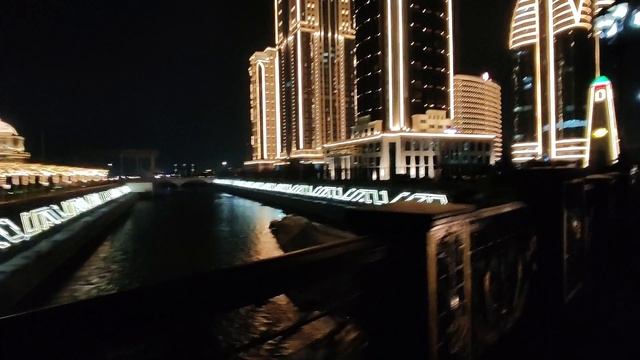 Чечня, ночной Грозный - театр танца ЗИМА