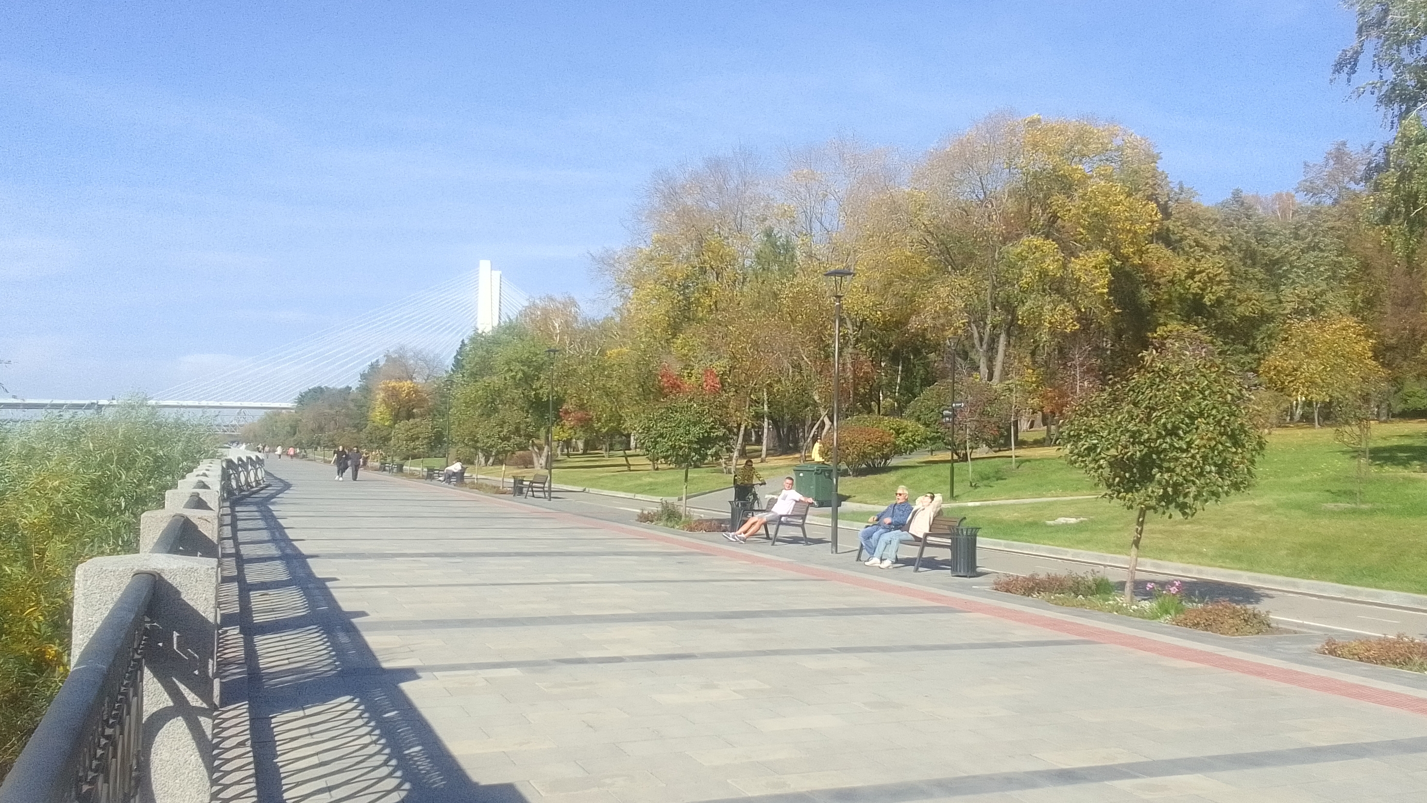 Михайловская Набережная/ Новосибирск/ тёплый осенний денёк/25.09.2025🍁🍁🍁🌞