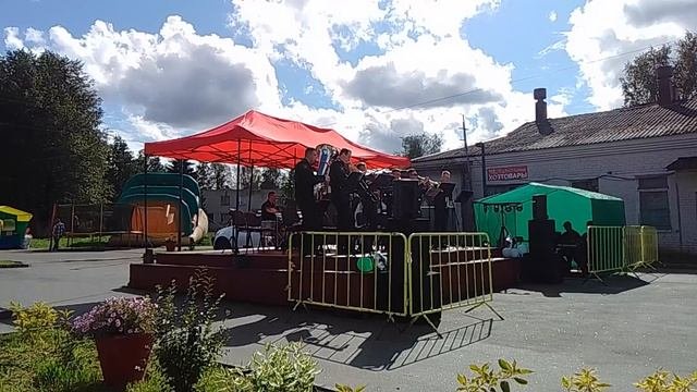 Не забываем лето и замечательный концерт духового оркестра!