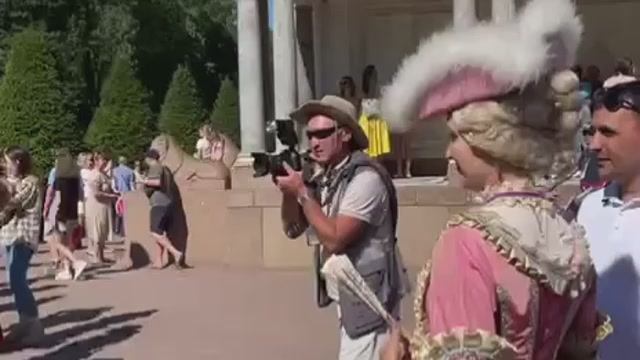 Петергоф. Прогулка по саду