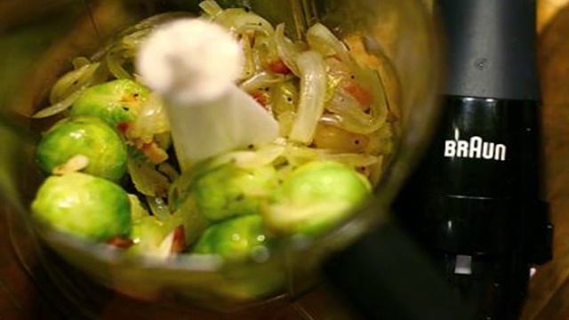 Курица фаршированная брюссельской капустой