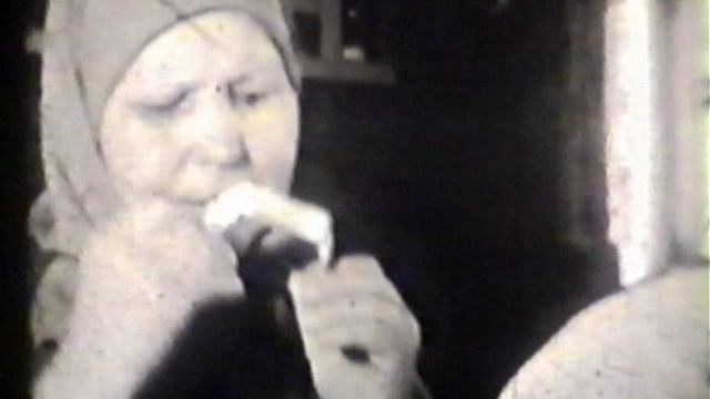 НИНА И ТОЛЯ ТАНЦУЮТ. семейный архив сергеевых