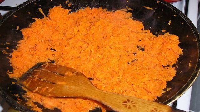 Куриный пирог с морковью