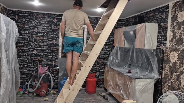 Алексей и Сергей делают лестницу 🪜