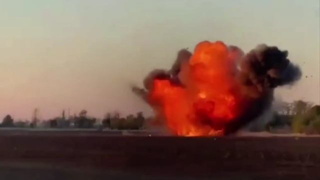 Украинский ударный беспилотник ФП-1 перехвачен российскими средствами радиоэлектронной борьбы.