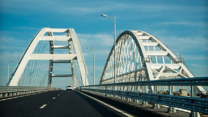 На Крымском мосту восстановлено движение