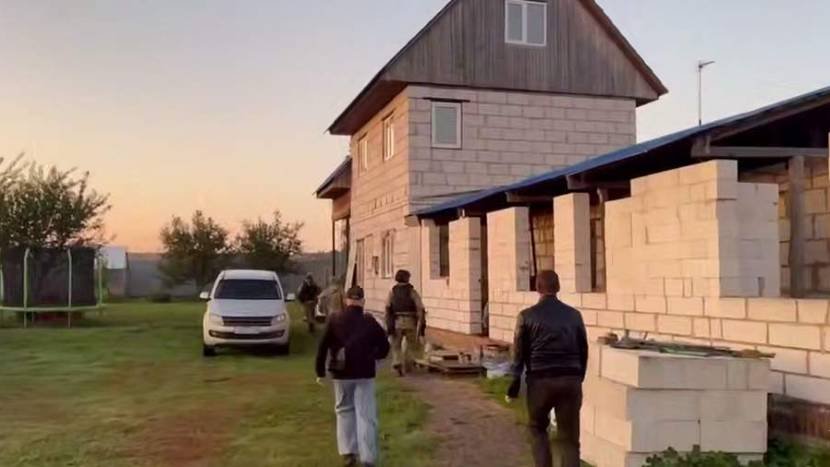 Полиция задержала обманувшего более 30 россиян жителя Липецка