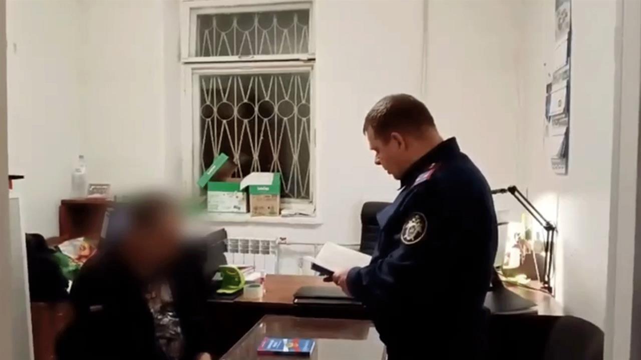 В Ленобласти задержали трех подозреваемых по делу об отравлении алкоголем