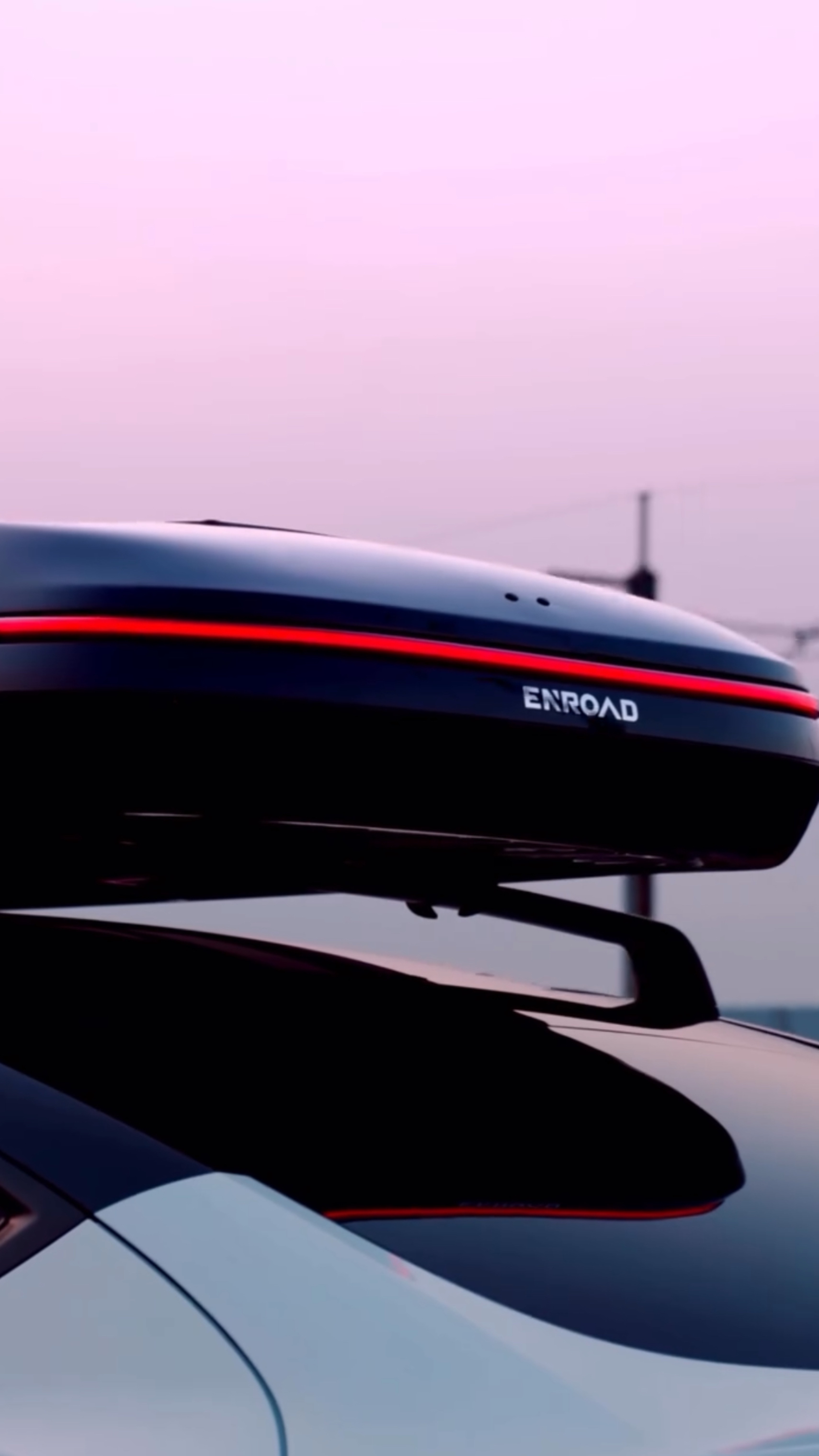 Почувствуй пульс дороги — задний фонарь Nomadix Pro загорается при каждой вибрации