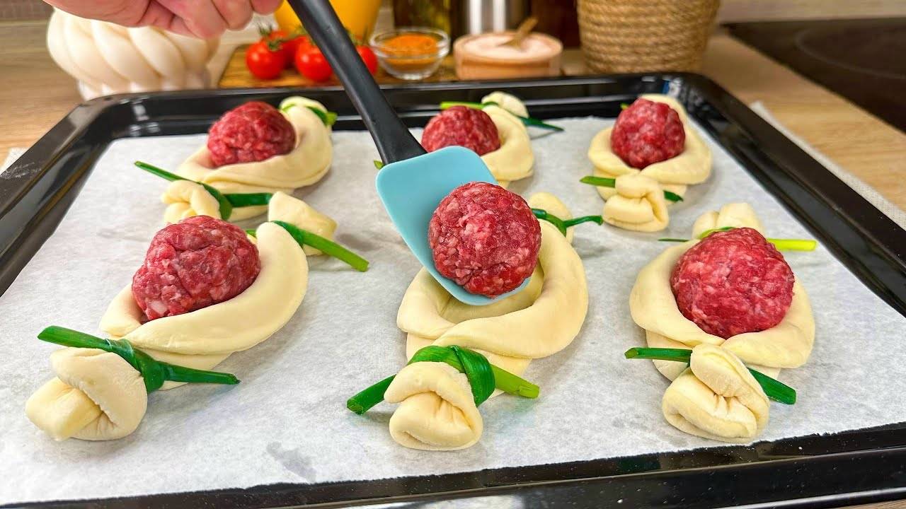 Гениальные закуски из слоёного теста с мясом и сыром — быстро, просто и очень вкусно!