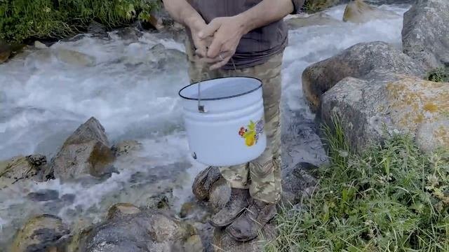 Устал от 90-х ушел в горы