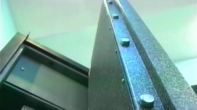 2002 год. Тюмень. Реклама компании СейфСервис