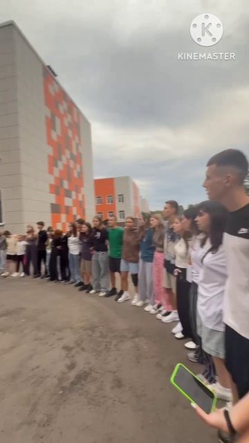 школа актива белые ночи. 2025. ребята учат песни.