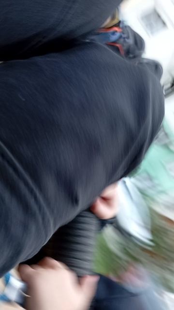 на качелях от первого лица