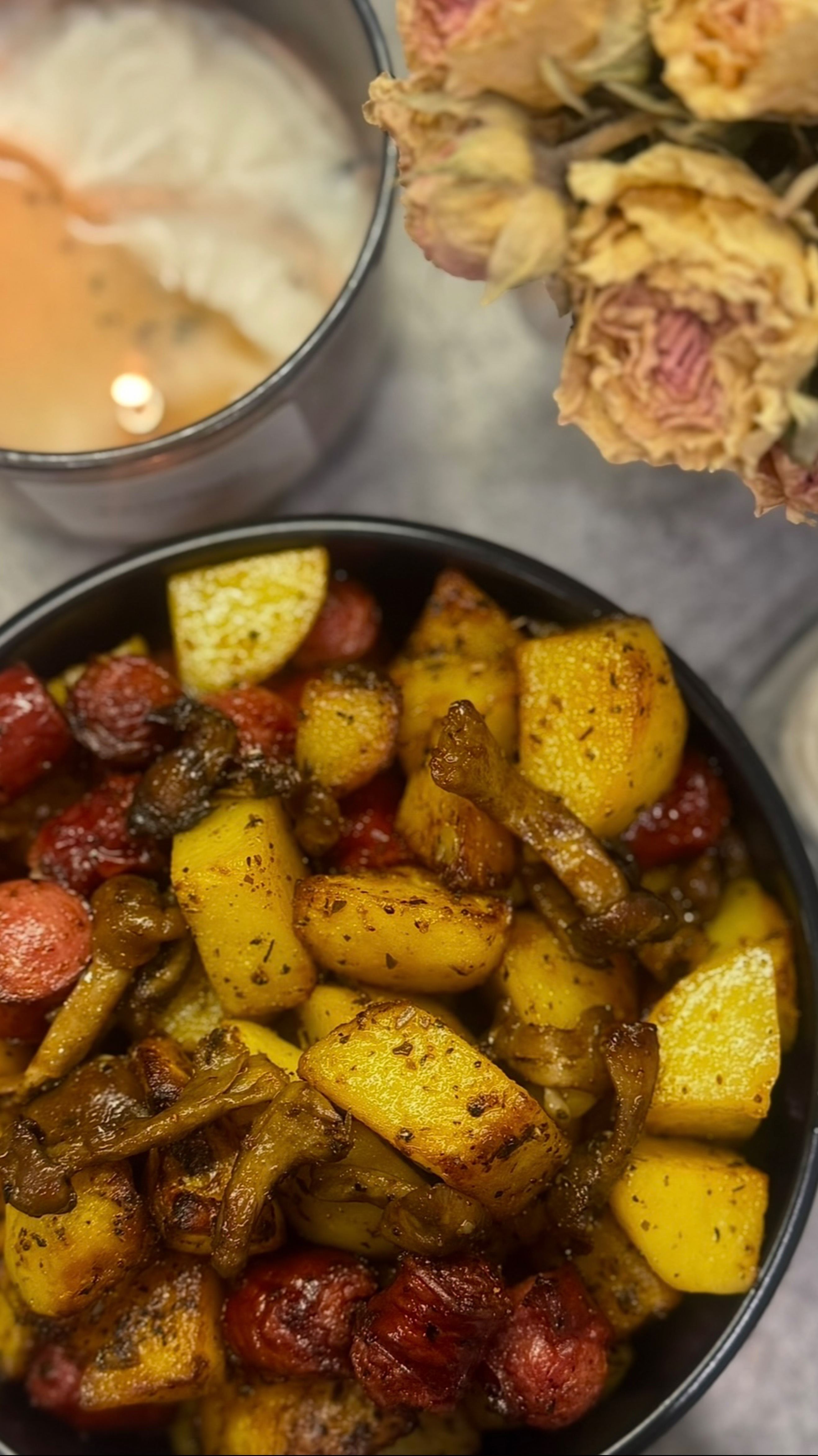 Картофель с колбасками🥔🥓