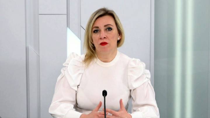 Захарова: от запрета ЕС на оказание туруслуг в России пострадают сами европейцы