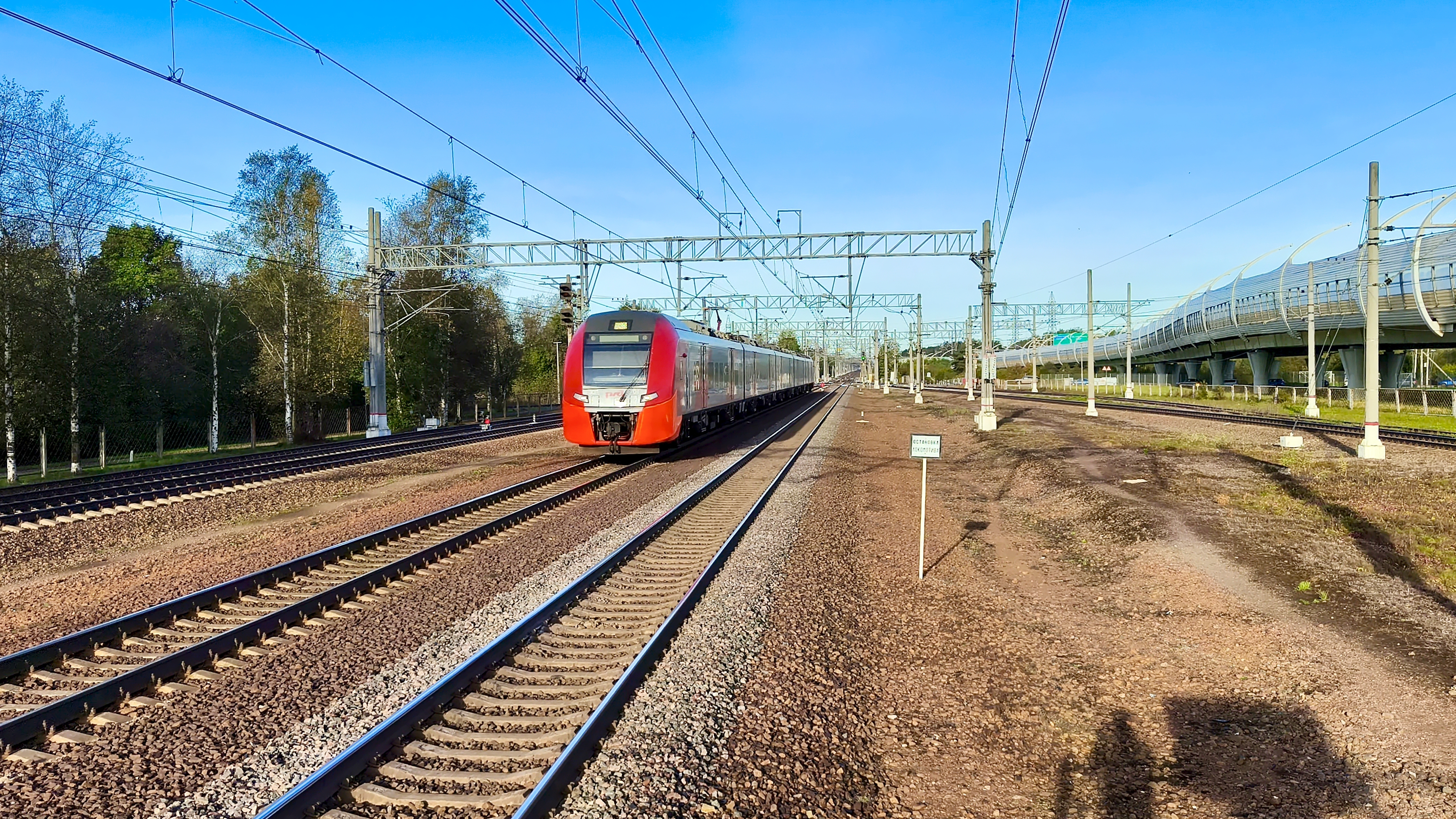 ЭС1П 011 "Ласточка". станция Белоостров