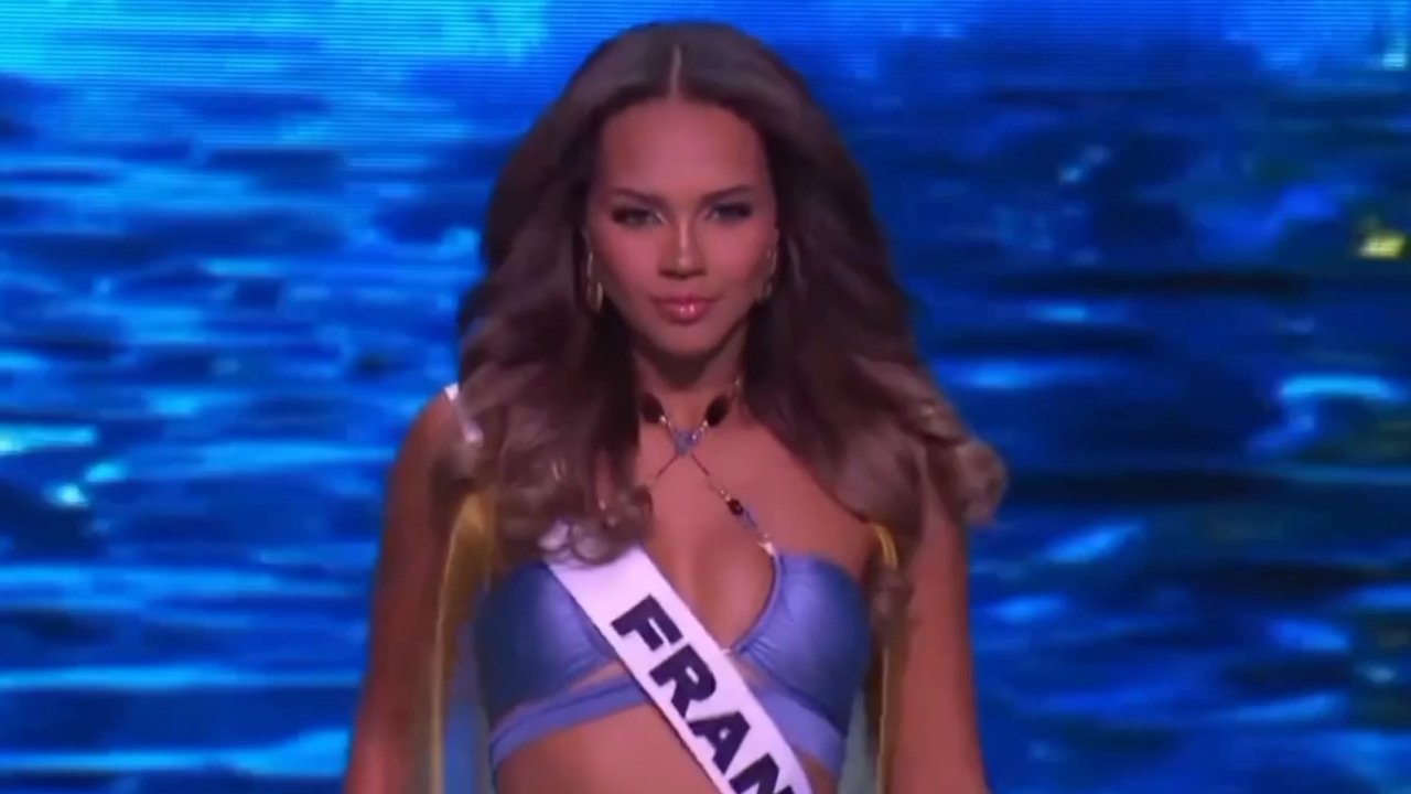 Франция Мисс Вселенная 2024 73 Дефиле в купальнике France Miss Universe 2024 73 Swimsuit