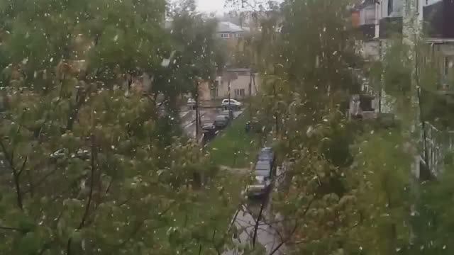 спустя 12 лет назад Снег в сентябре Казани 28.09.2013г
