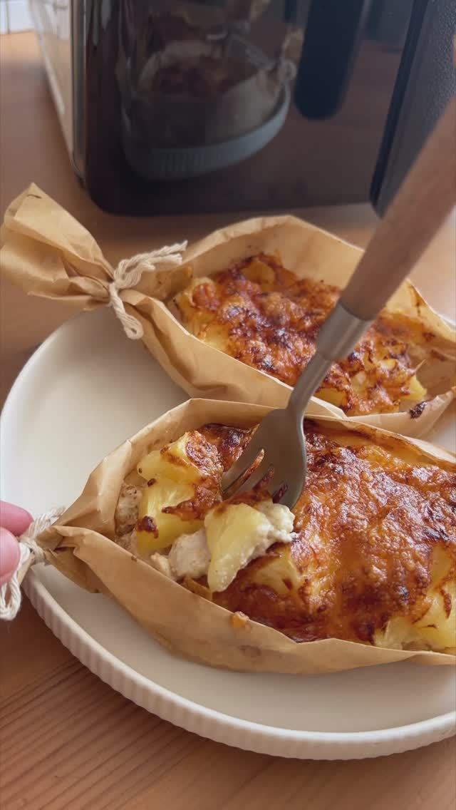 Лодочки с курицей и ананасом